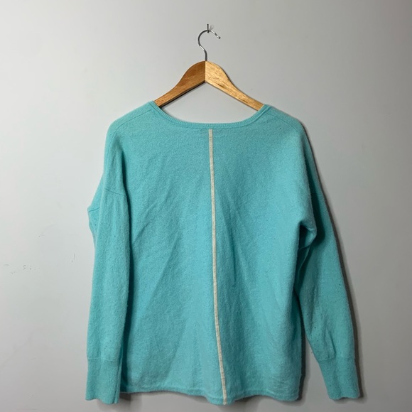 Lilly Pulitzer Cashmere V-Neck Sweater, sz. L - Picture 2 of 6